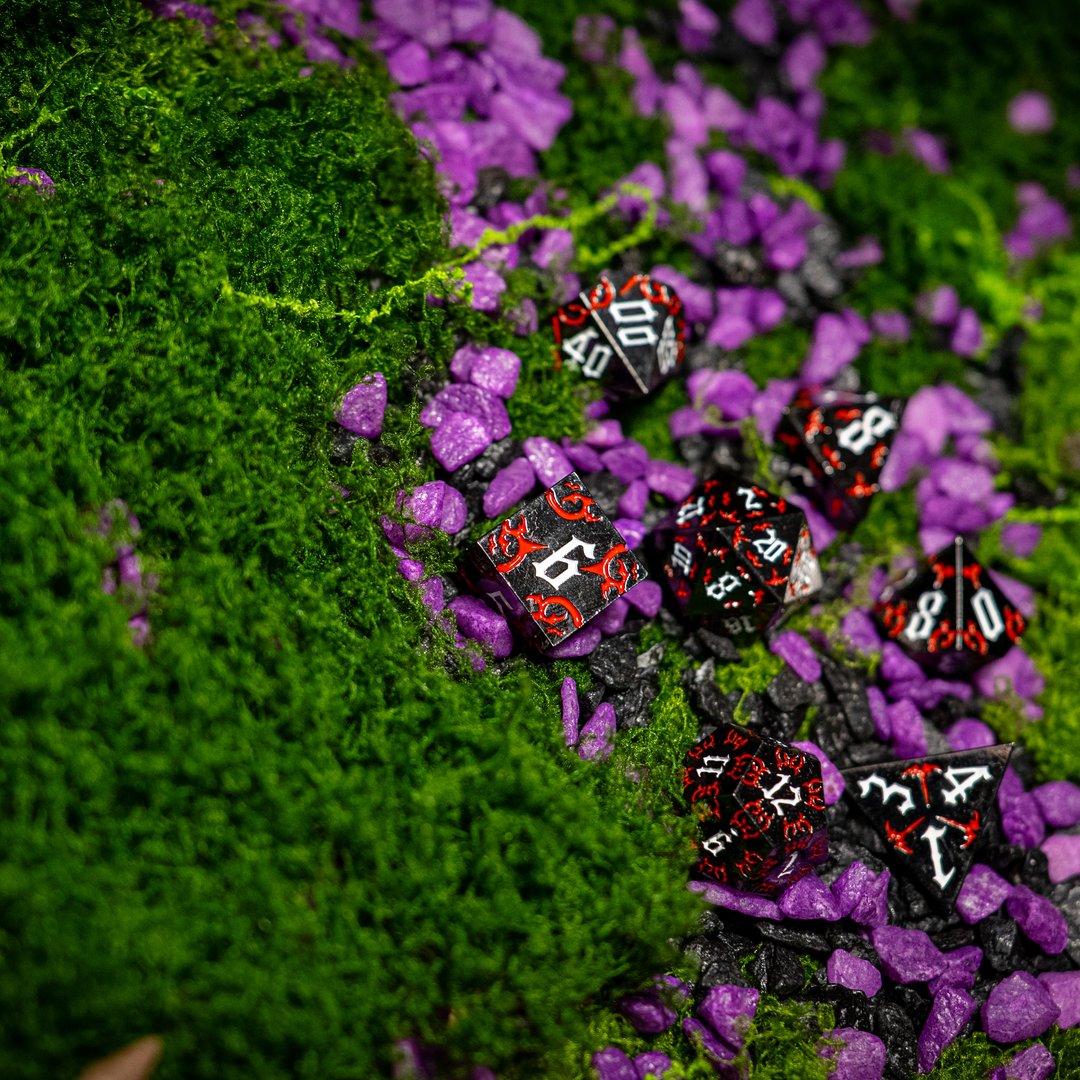 Metal dice set 07, black, with red claw marks, photo 2