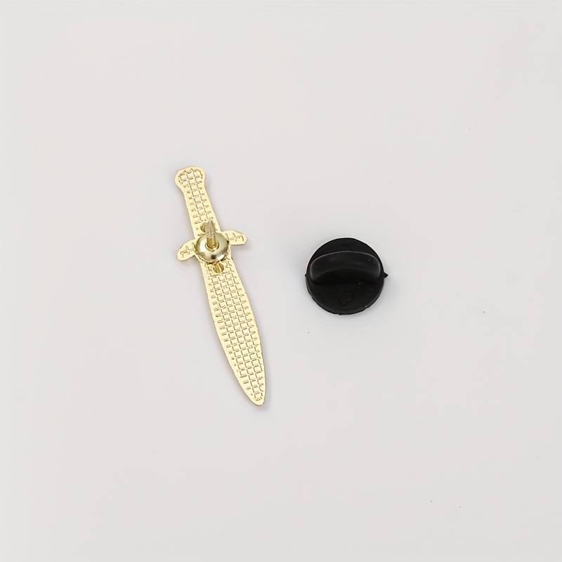 Fantasy Dagger, Pin