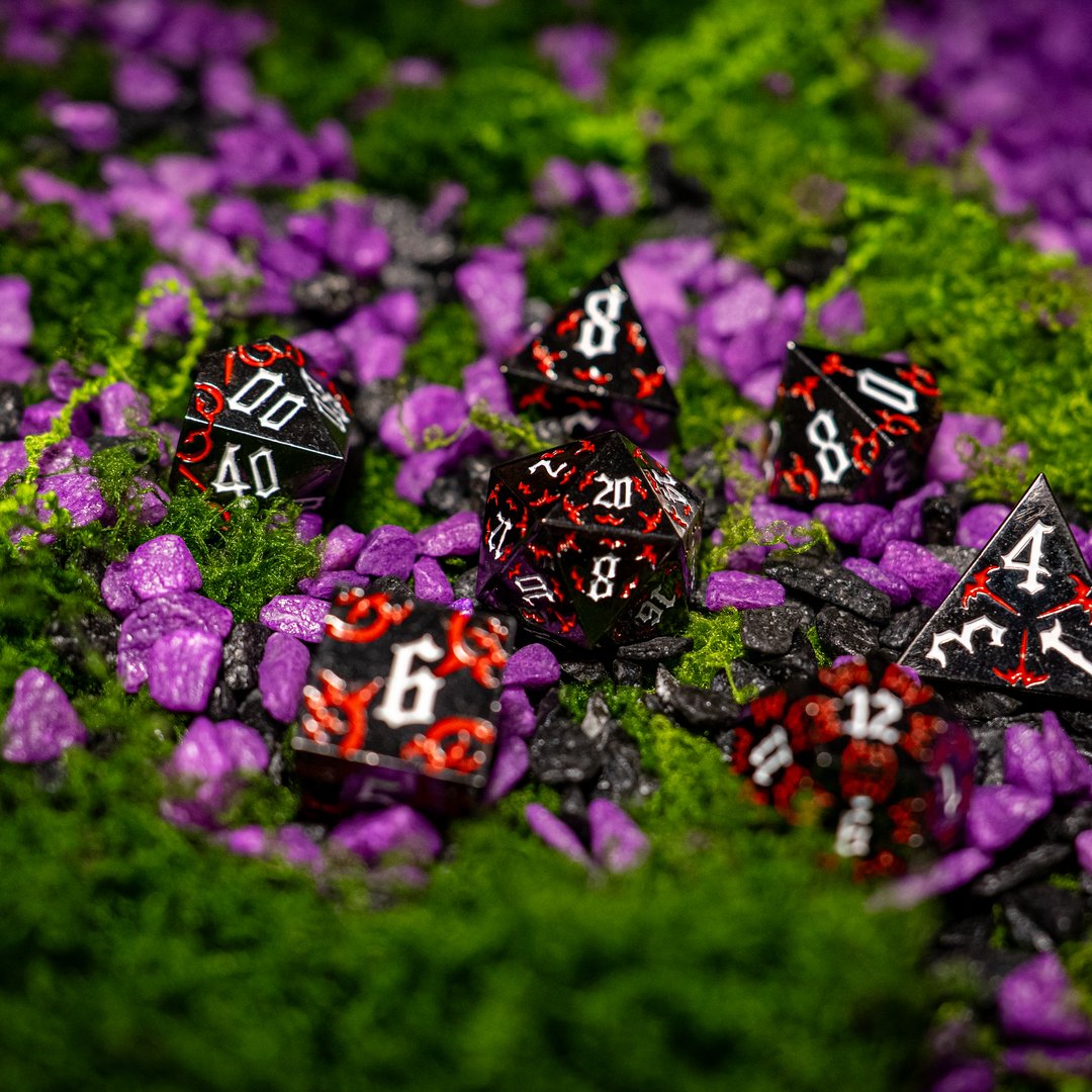 Metal dice set 07, black, with red claw marks, photo 1