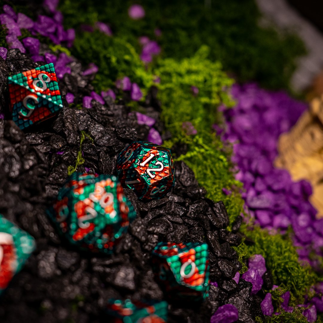 Metal dice set 08, teal and red dragon scale, photo 4
