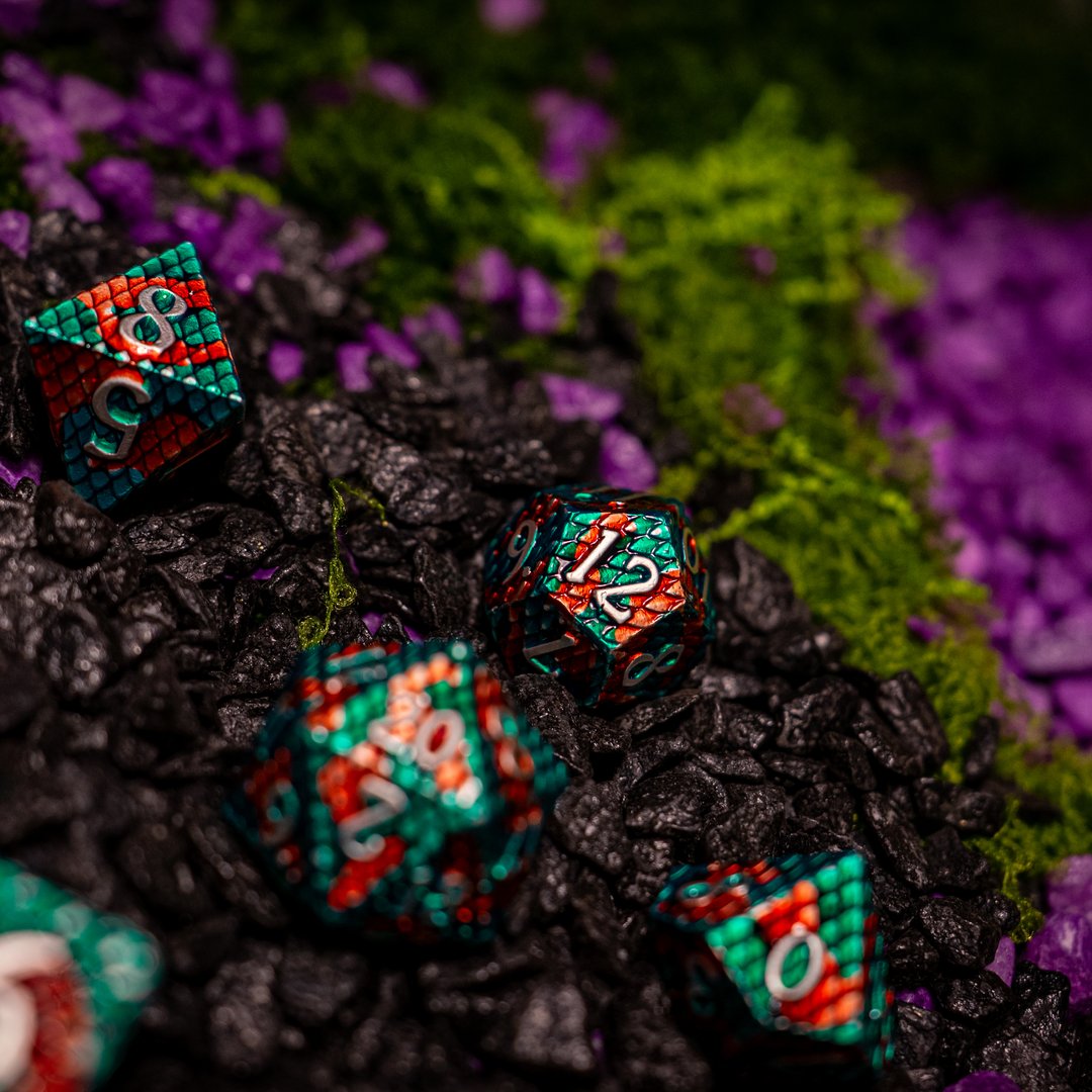 Metal dice set 08, teal and red dragon scale, photo 5