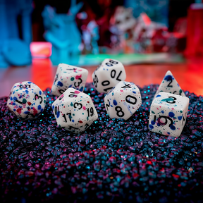 Twister, Spotted 7 Dice Set + Canvas Drawstring Bag