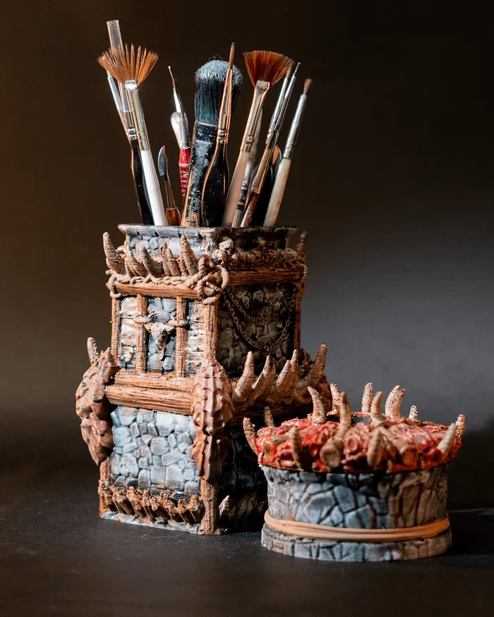 Orc Stationery, Brush Holder