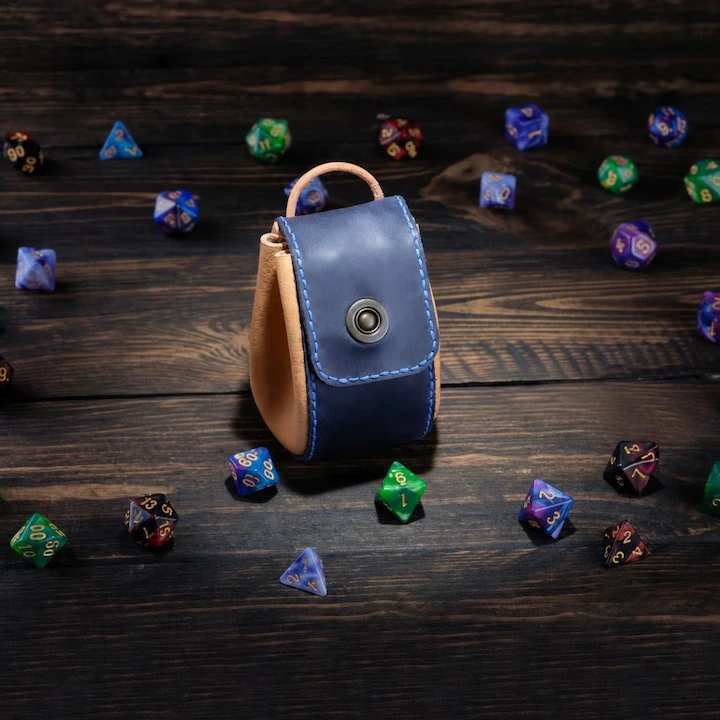 Magnetic Dice Pouch, Natural Leather